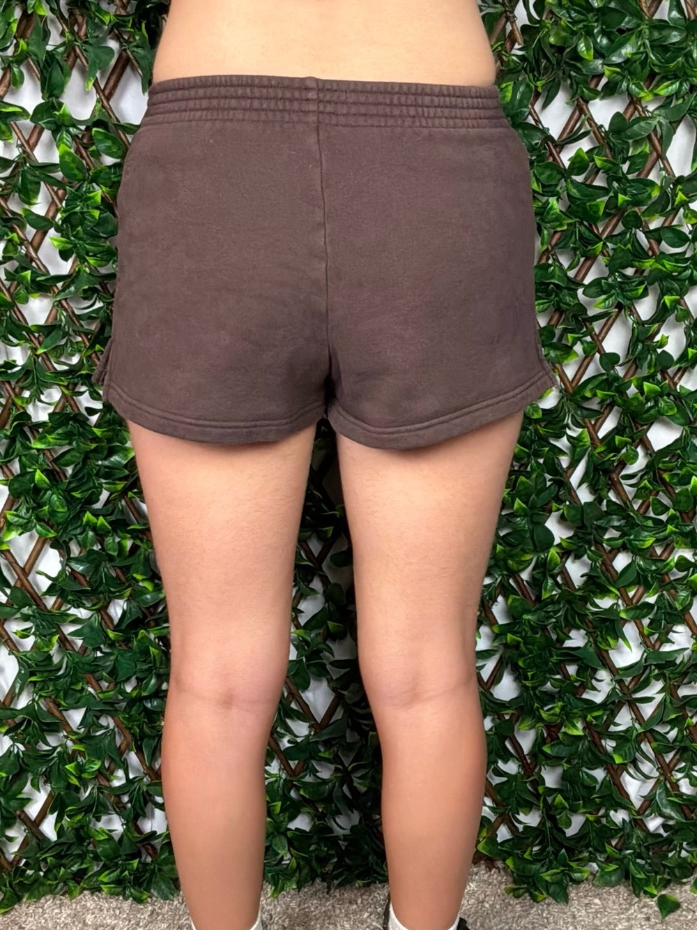 Aritzia TNA Cozy Fleece Brown Sweatshorts Size XS - Picture 2 of 2